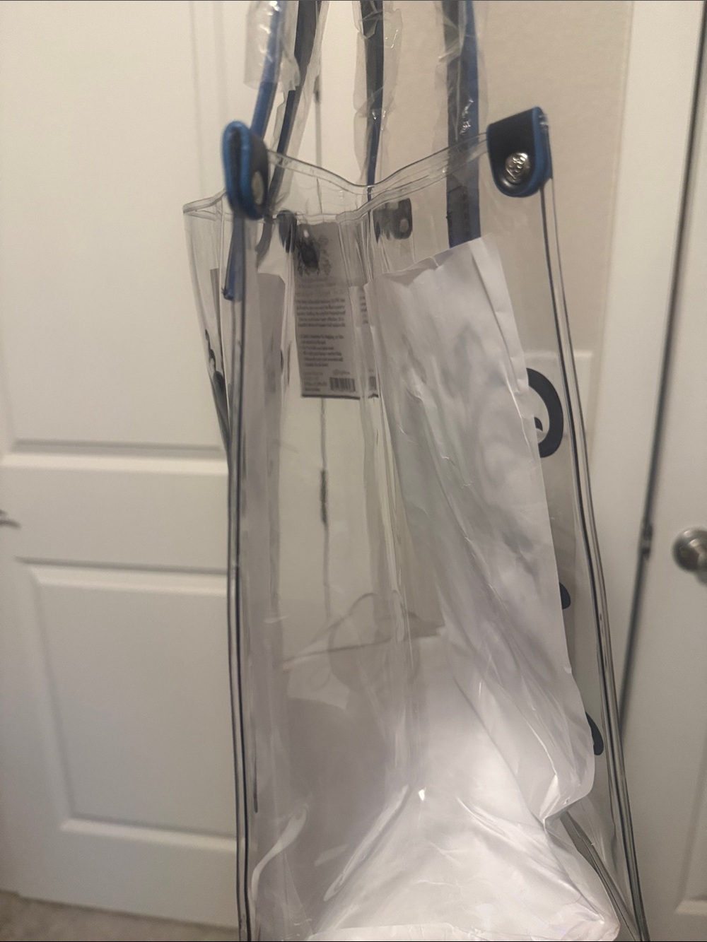 Brighton Summer Heart Tote with Navy Handles-NWT!! - Picture 3 of 5
